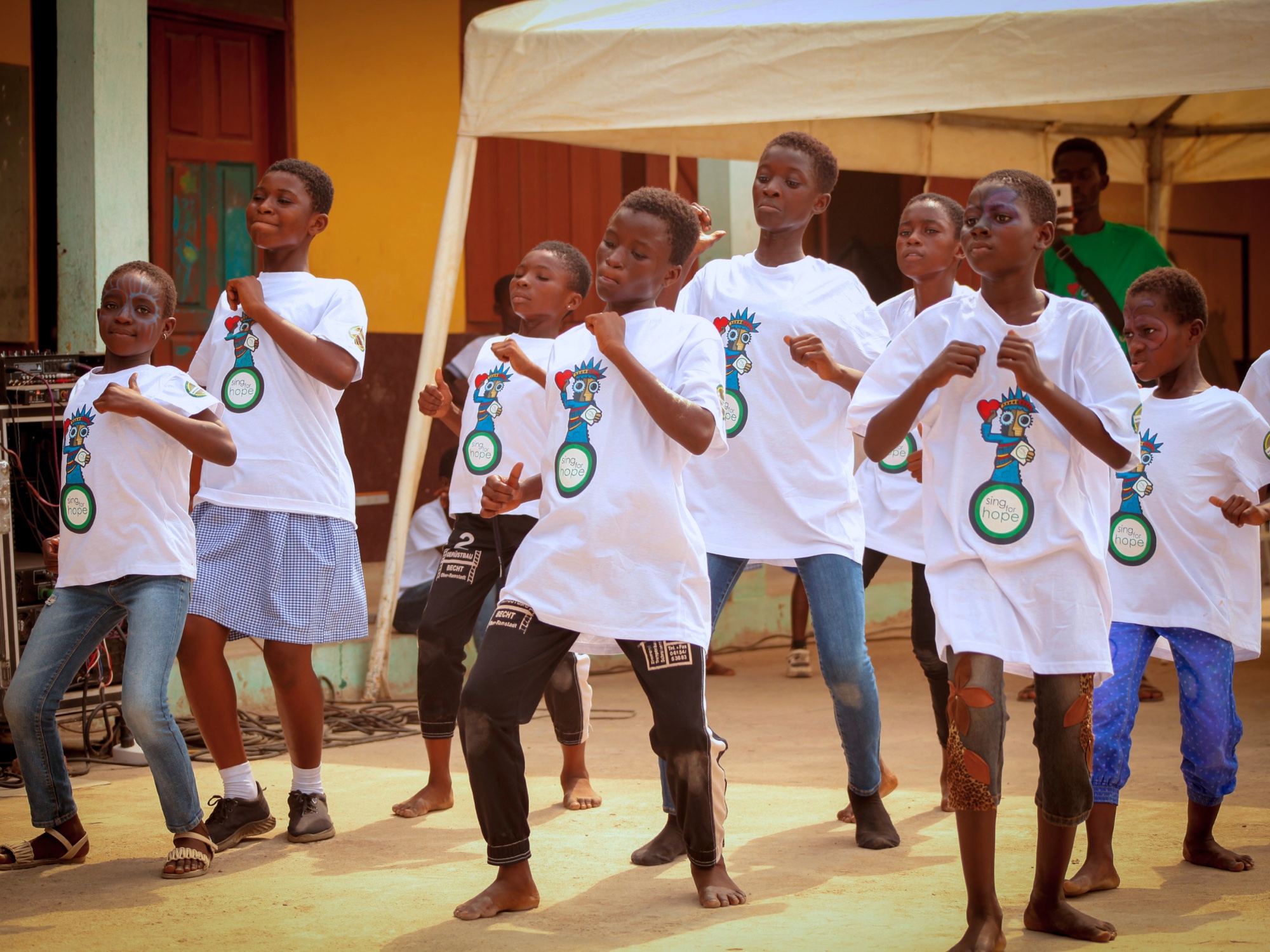 Sing for Hope movement choir students